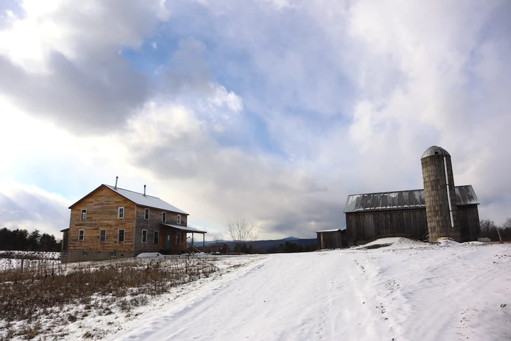 Nearby Listing Image