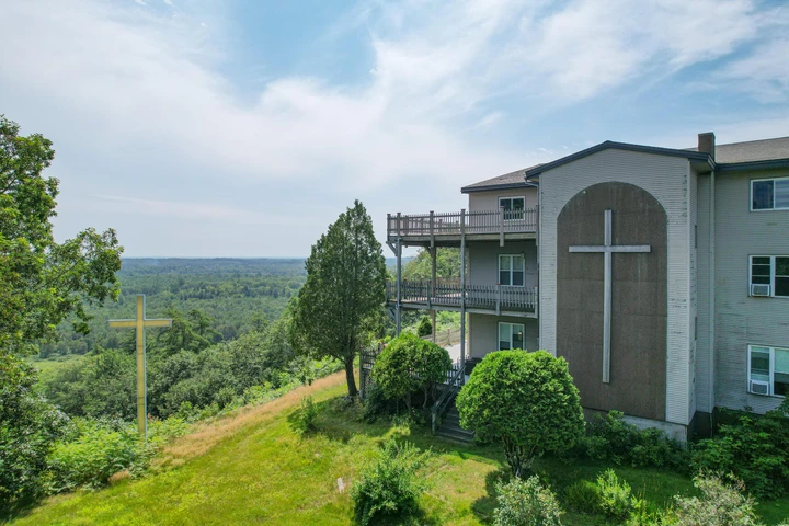 Nearby Listing Image