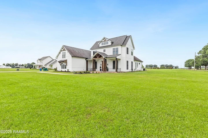 Nearby Listing Image