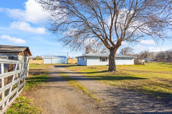 Nearby Listing Image