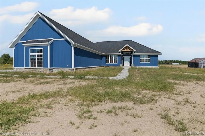 Nearby Listing Image