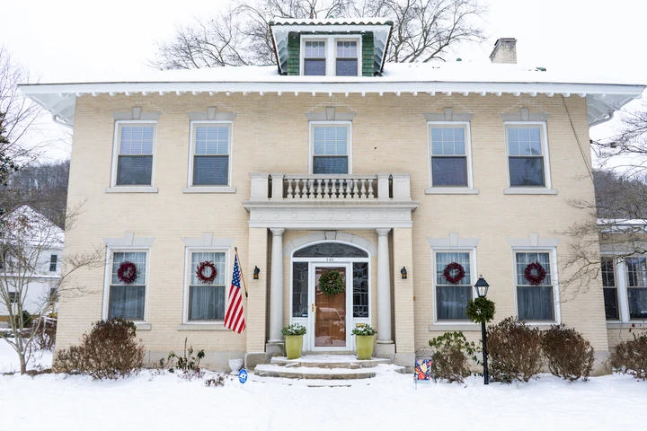 Nearby Listing Image