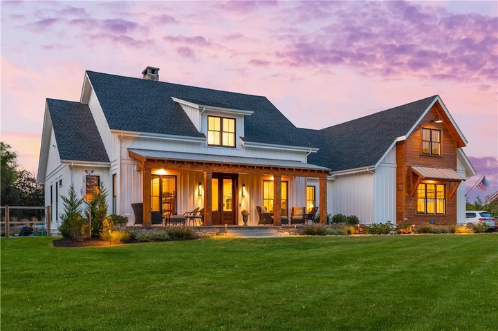 Nearby Listing Image