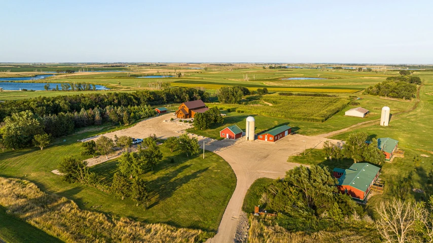 Nearby Listing Image