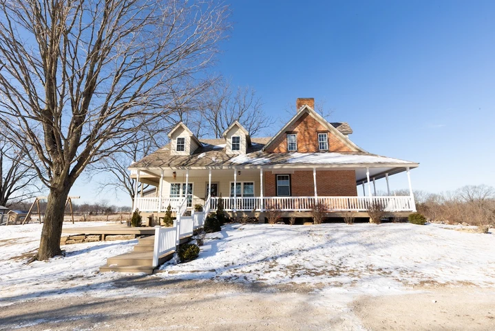 Nearby Listing Image