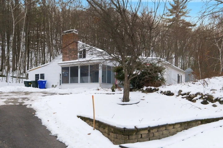 Nearby Listing Image