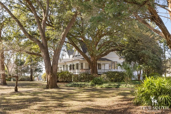 Nearby Listing Image