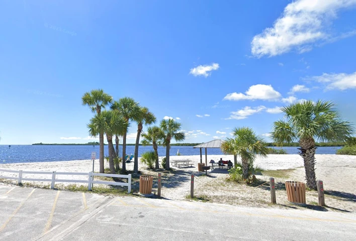 Nearby Listing Image