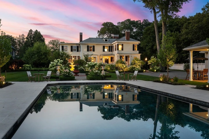 Nearby Listing Image