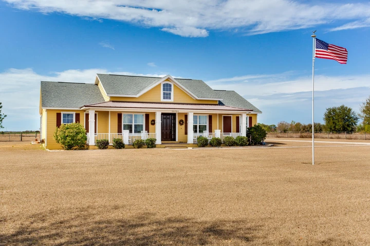 Nearby Listing Image