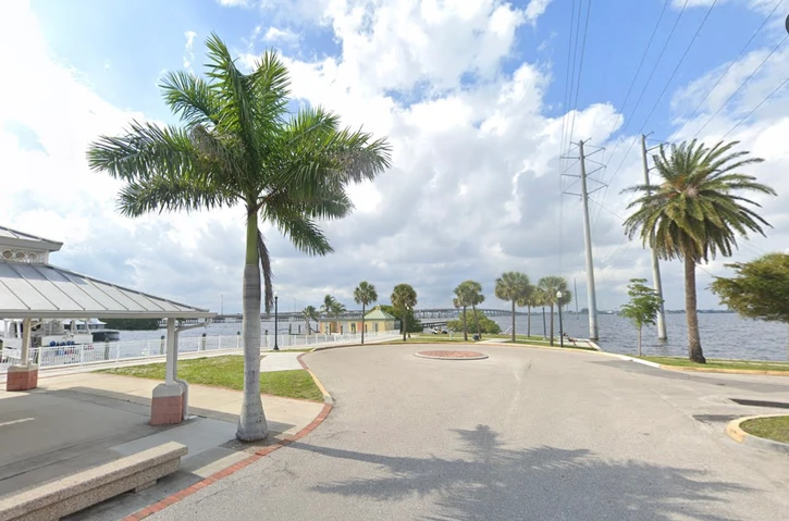 Nearby Listing Image