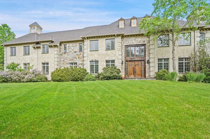 Nearby Listing Image