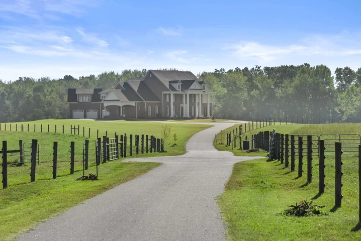 Nearby Listing Image