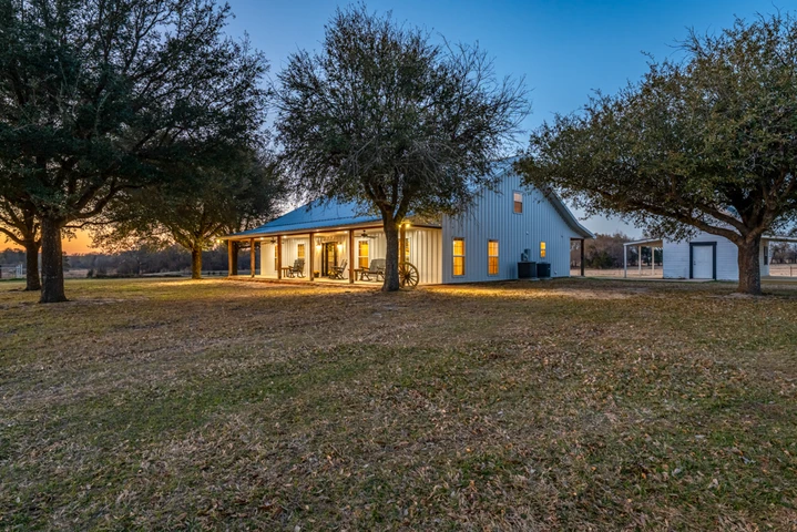 Nearby Listing Image