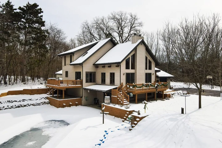 Nearby Listing Image