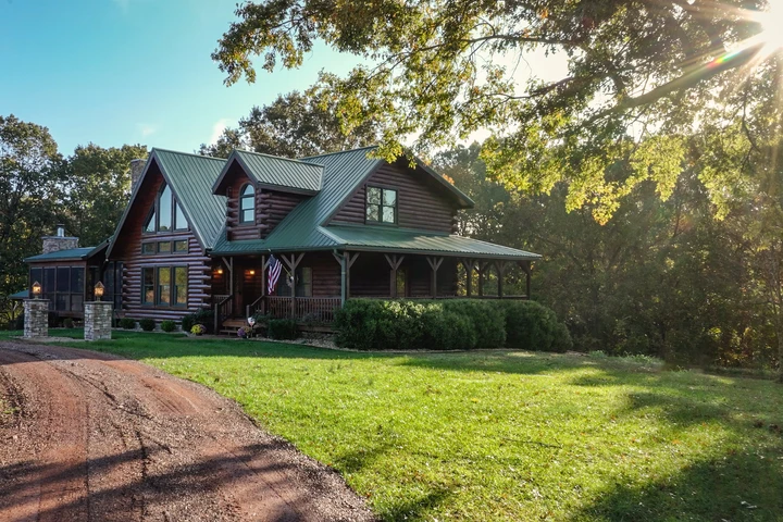 Nearby Listing Image