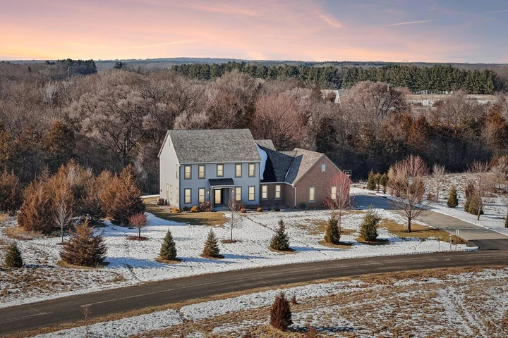 Nearby Listing Image