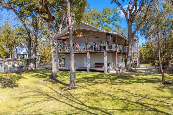 Nearby Listing Image