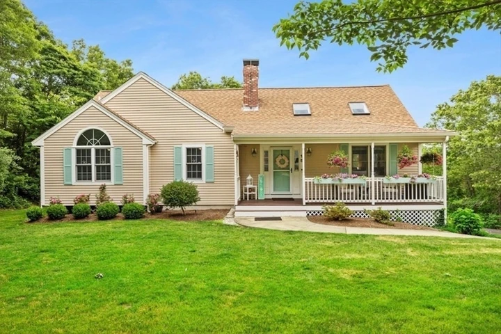 Nearby Listing Image