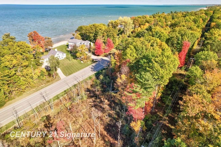 Nearby Listing Image