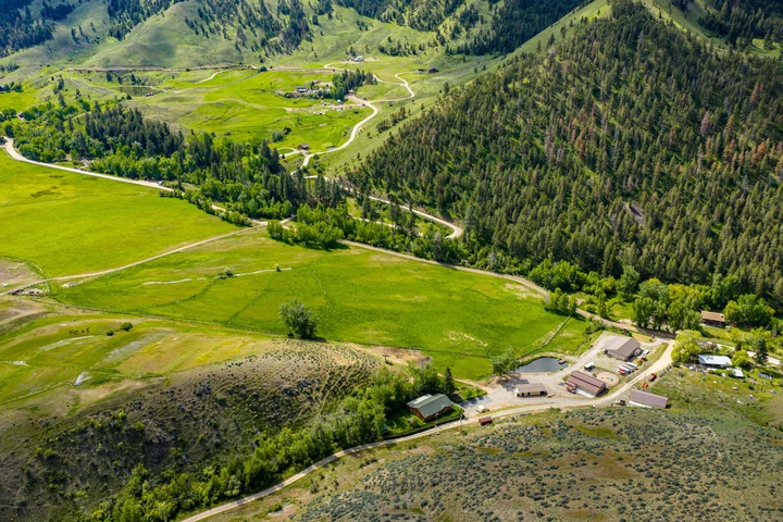 Nearby Listing Image