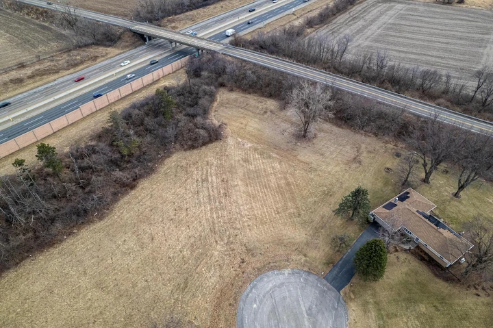 Nearby Listing Image