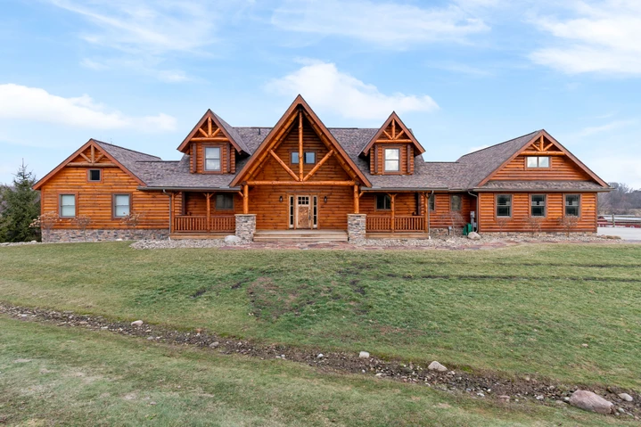 Nearby Listing Image