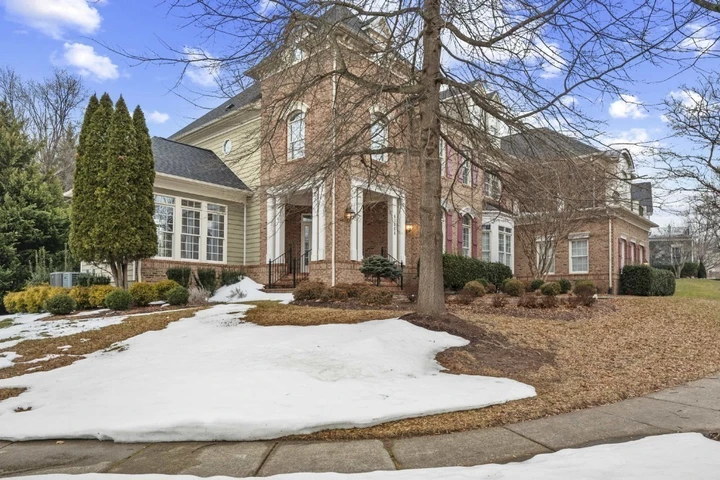 Nearby Listing Image