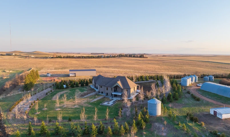 Nearby Listing Image