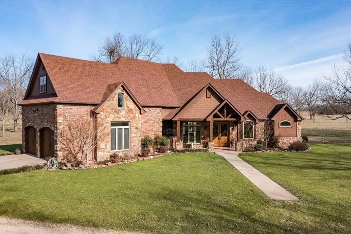 Nearby Listing Image