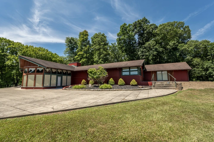 Nearby Listing Image