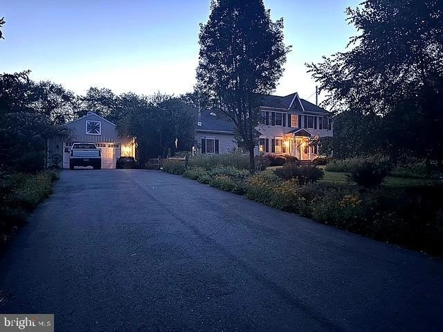 Nearby Listing Image