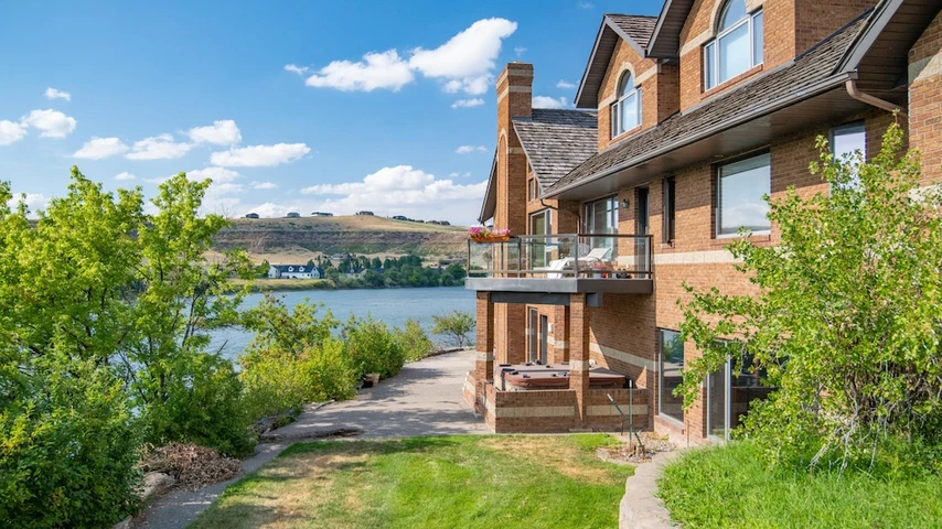 Nearby Listing Image