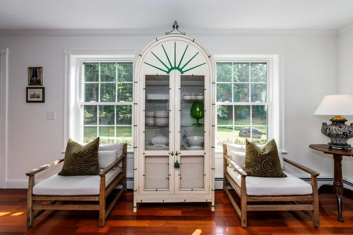 Nearby Listing Image