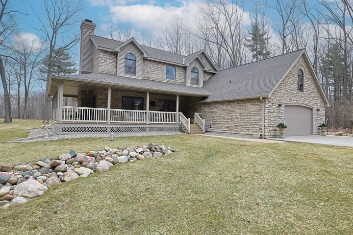 Nearby Listing Image