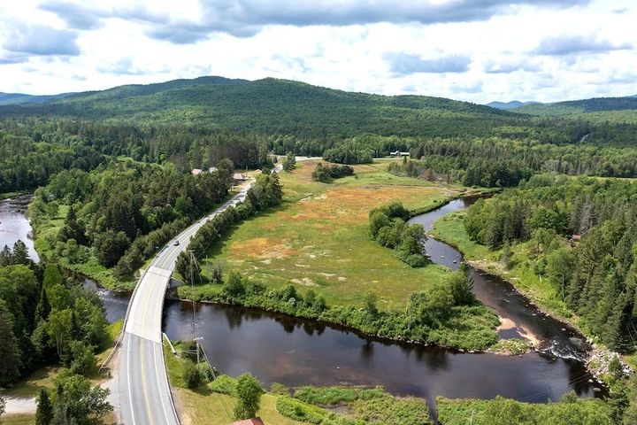 Nearby Listing Image