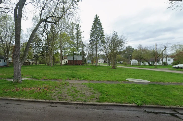 Nearby Listing Image