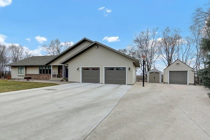 Nearby Listing Image