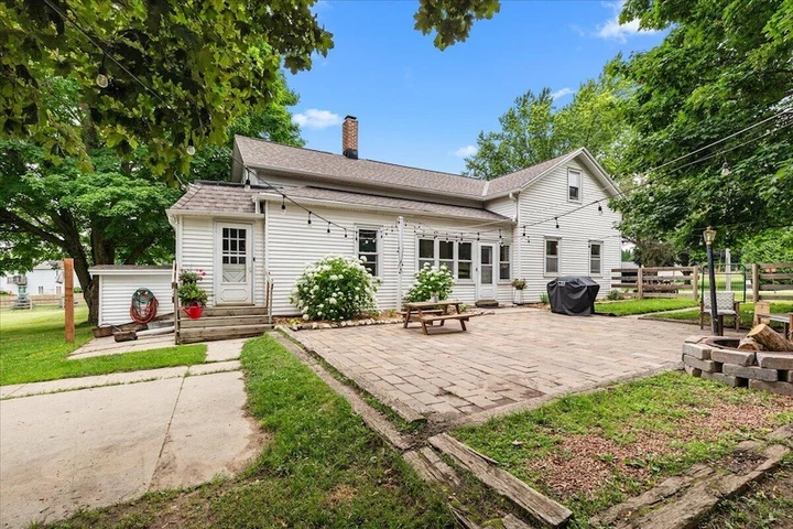 Nearby Listing Image