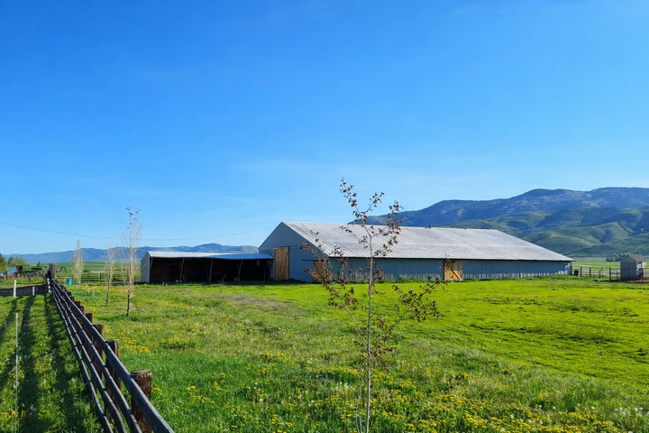 Nearby Listing Image