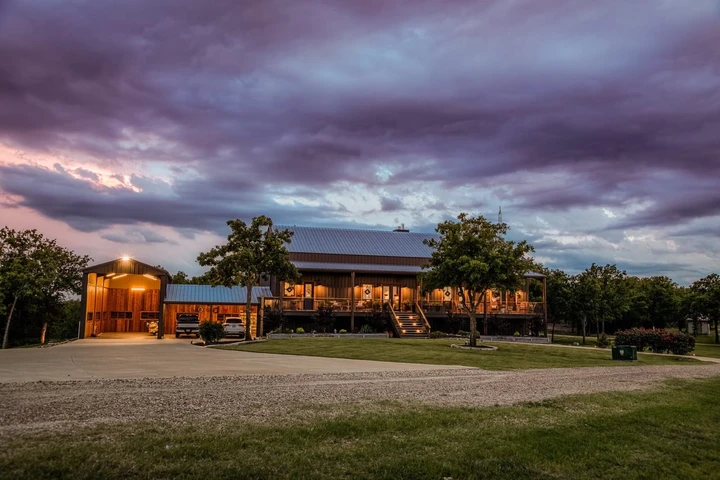 Nearby Listing Image