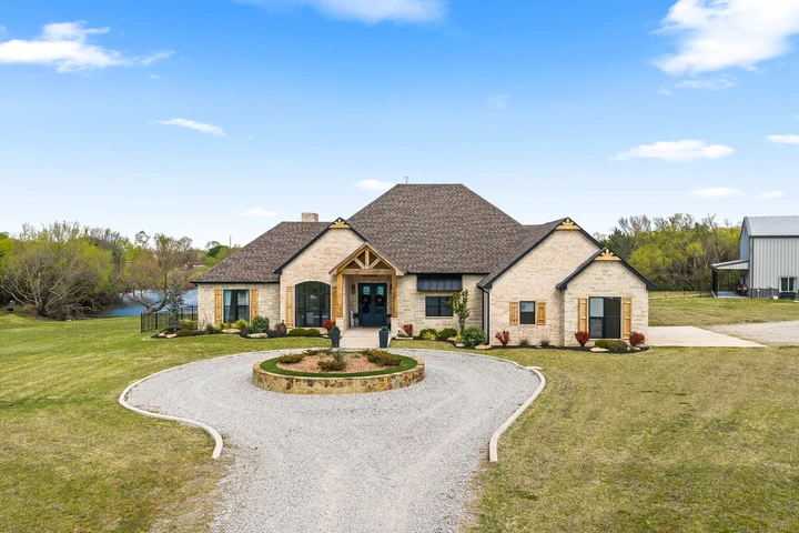 Nearby Listing Image