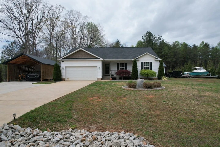 Nearby Listing Image