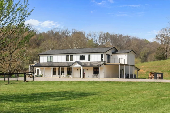 Nearby Listing Image