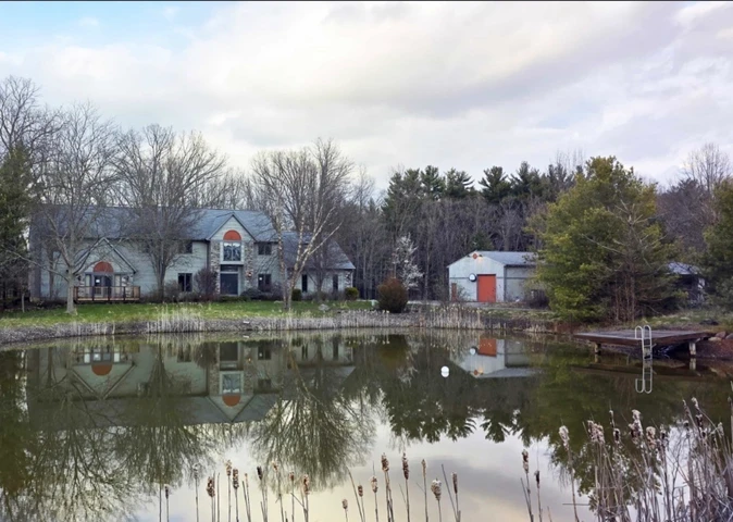 Nearby Listing Image