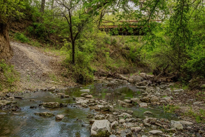 Nearby Listing Image