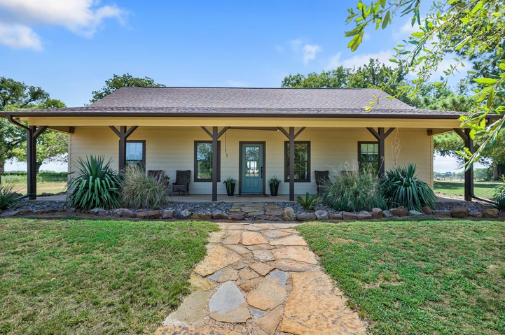 Nearby Listing Image