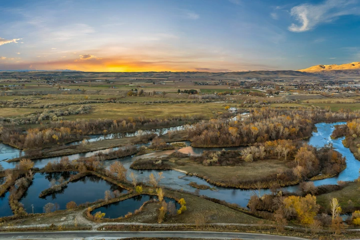 Nearby Listing Image