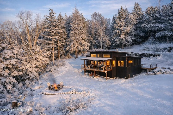 Nearby Listing Image