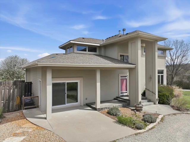 Nearby Listing Image